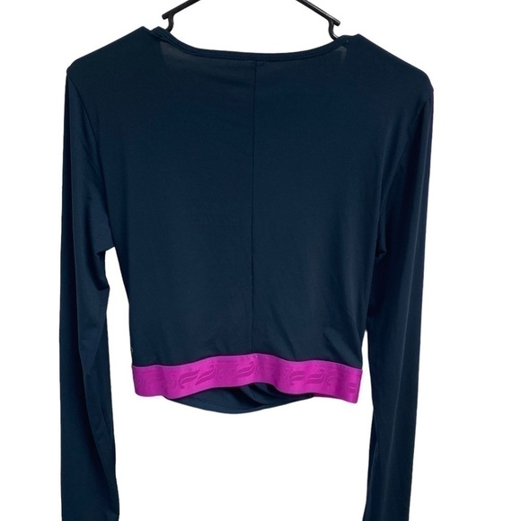 Fabletics PIA Front Twist Wide Elastic Bottom Band Thumbhole Cuffs Cropped L - Picture 2 of 15